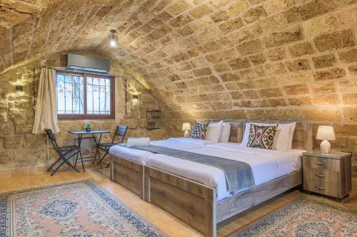 Timberwood Studio in Batroun - Apartments