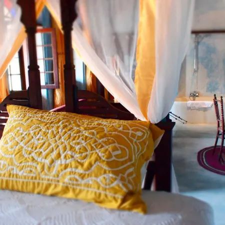 Emerson Spice Hotel