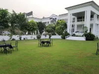 Grand Enclave Hotels in 