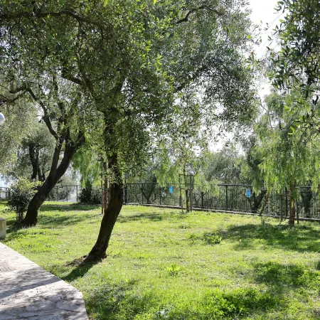 Parco Vacanze Lo Scoglio Отели в г. Метропо́льный город Генуя