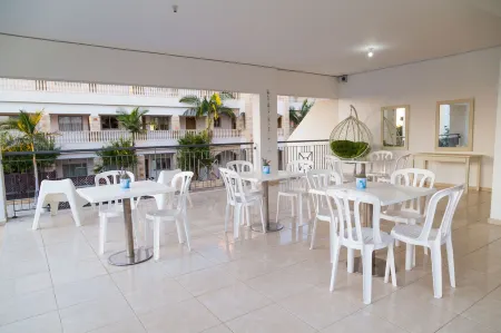 King's Holiday Apartments Отели рядом с достопримечательностью «Царские гробницы»