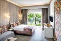 Alexandra Beach Spa Resort Hotels in Потос