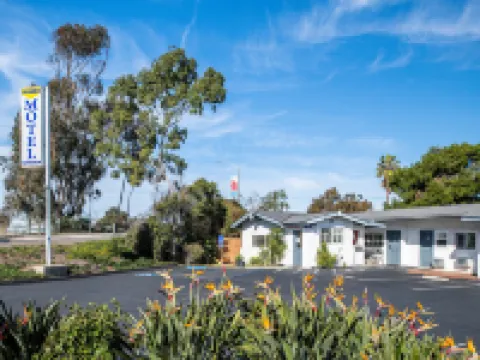 スカンディア モーテル カールスバッドのホテル