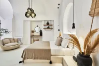 You and Me Suites Hotels in Thira