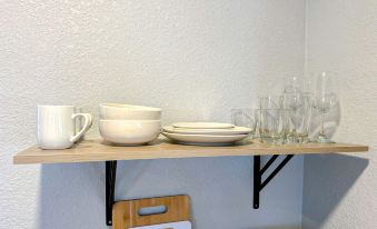 Vintage Gem in Prime Location Cozy 1BR Oasis