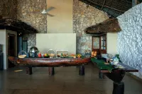 Basecamp Mafía Island - Breakfast
