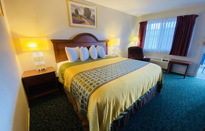 Harrisonville Inn & Suites