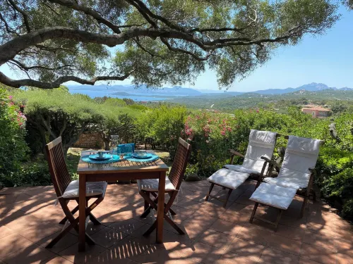 Domus Olivarum -Costa Smeralda Villetta 7 Persone, 4 PK, Wifi, Grande Giardino