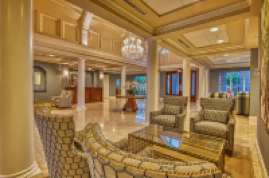 Trianon Bonita Bay Hotel