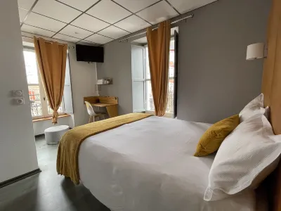 Le Central Hôtel-Bar فنادق في Lay-Lamidou