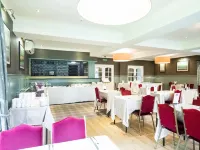 The Gables Hotel - Parking