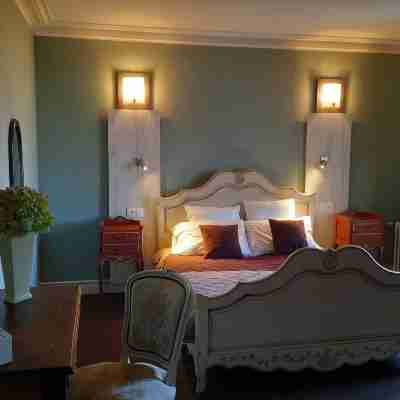 Hôtel De La Barbacane Rooms