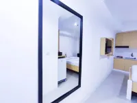 Cozy Studio at 9Th Floor Paltrow City Apartment Hotels in Banyumanik