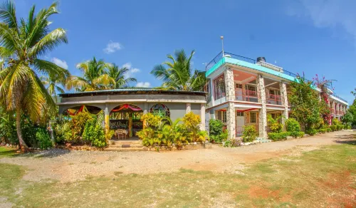 Rollanda Hotel Restaurant Hotels in Jacmel