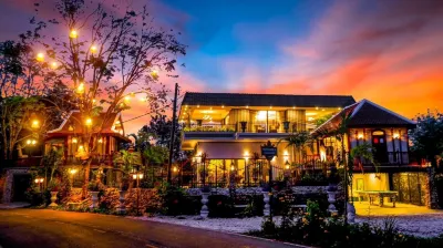 Jungle Moon Boutique Homestay Hotels in der Nähe von Navy Stadium Sattahip