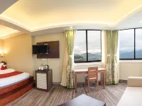 The North Star Hotel โรงแรมใกล้Banjhakri Falls and Park