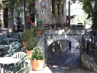 Nikolaou Apartments Ground Floor Ξενοδοχεία στην πόλη Κεραμίδι