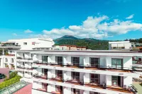 Hotel Sakura Отели рядом с достопримечательностью «Church of Saint Mary of the Announcement»