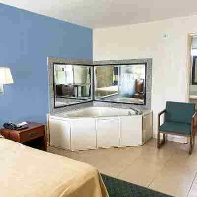 Super Inn & Suites by OYO Milledgeville Rooms
