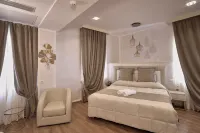 Amsterdam Suite Hotel & Spa Hotels near Coconuts