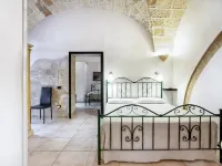 B&B Antiche Volte Hotels near Old Town