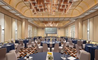Golden Hill by Golden Tulip