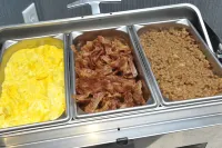 希爾頓歡朋套房酒店-魁北克市聖羅穆亞爾德 - 早餐