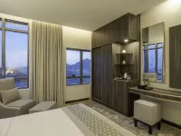 Westin Mark Hotel Hotels near Madina Mall