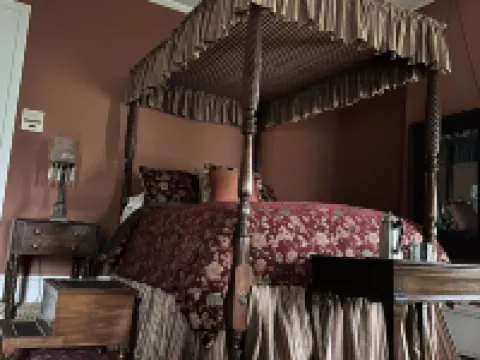 Oakcliff Bed and Breakfast Hotels in Halfmoon