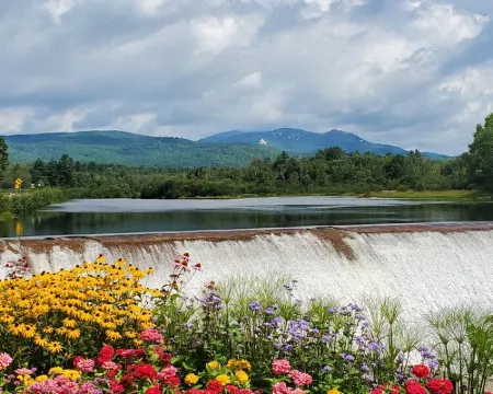 Waterville Estates NH Hotels in Campton