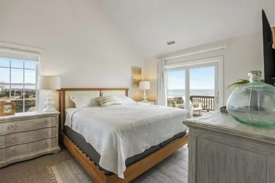 8BR Oceanfront in OBX w/ Heated Pool & Hot Tub!