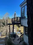 Bohemian Tree House Outdoor Spa & Deck Overlooking The Oak Trees!