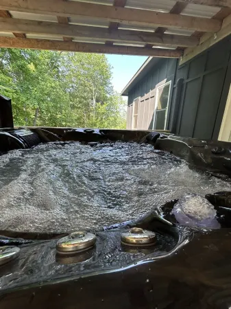 Cabin with a view! Walk to Appalachian Trail