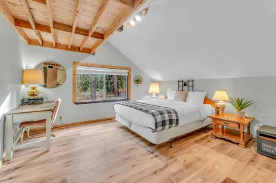 Tahoe City Retreat: Forest Views & Fireplace