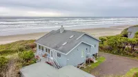 Stunning Oceanfront Retreat - Seaside Haven, Tranquil Escape