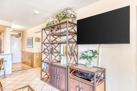 Tropical oceanfront retreat with WiFi, hot tub, pool, and sweeping ocean views