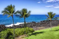Gourmet Kitchen and Scenic Vistas - Stunning Tropical Retreat