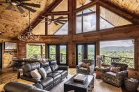 Stunning Mountain Views and Cozy Gas Fireplace - Exquisite Lodge Retreat