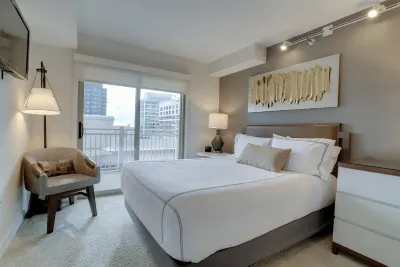 Amazing Views and Expansive Balconies - Stunning Urban Oasis Hotels in Shirlington