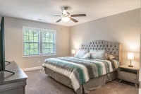 The Sycamore at Ducks Landing Hotels in Aberdeen