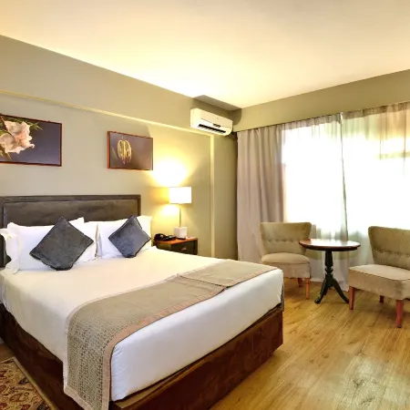 Cresta Jameson Hotel Отели в г. Хараре