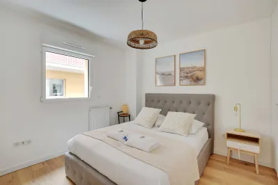 Duplex with Rooftop - 3BD for 6P - Nogent-sur-Marne Hotel di Nogent-sur-Marne