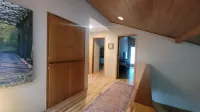 Charming 4 Bdrm Lake House + Huge Games Room