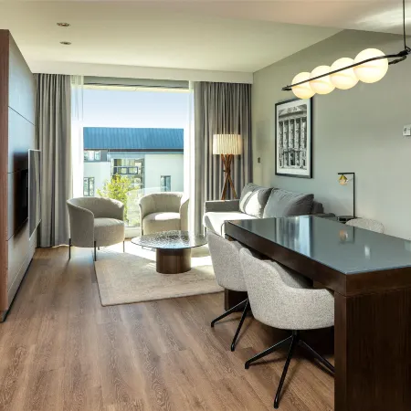 Radisson Blu Media Harbour Hotel, Düsseldorf Отели рядом с достопримечательностью «Рейнская телебашня (Рейнтурм)»