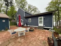 Beautiful 6 Bedroom Cabin on 1100 Acre Lake in Fryeburg Maine Hotel di Fryeburg