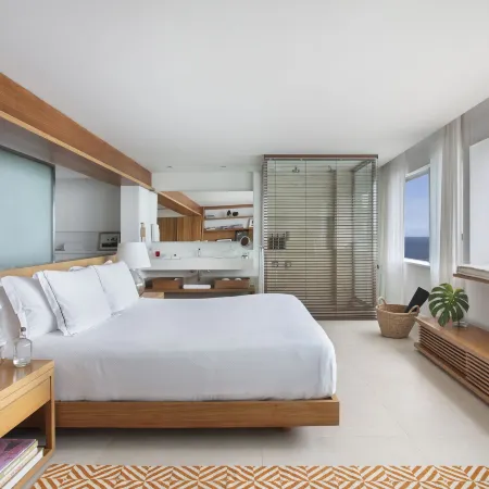 Janeiro Hotel Отели рядом с достопримечательностью «Пляж Леблон»