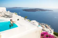 Sun Rocks Boutique Hotel | Caldera View Suites & Sunset Dining Experience