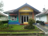 Villa Kota Bunga Melati - parking