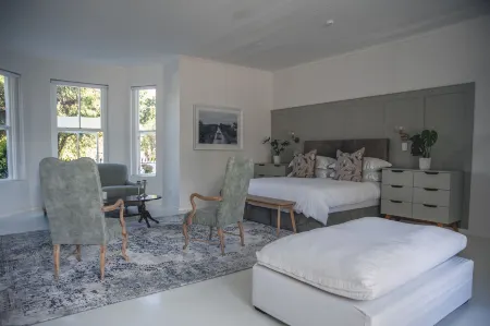 The Grand Hotel Robertson