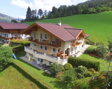 Apartment in Kleinarl Near Ski Amadé Hotels in Kleinarl